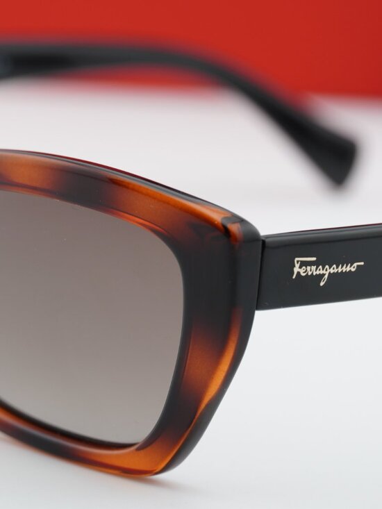 Salvatore Ferragamo SF958S 214 Rectangle Sunglasses - Havana / Grey main image 4